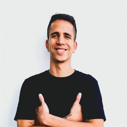 商务部新闻发言人就中方在世贸组织起诉加拿大钢铁等产品进口限制措施答记者问